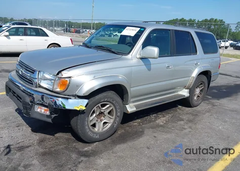 2002 Toyota 4Runner Sr5 V6 z USA, uszkodzony, nr VIN JT3GN86R620236146